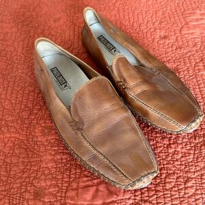 Women’s leather loafers